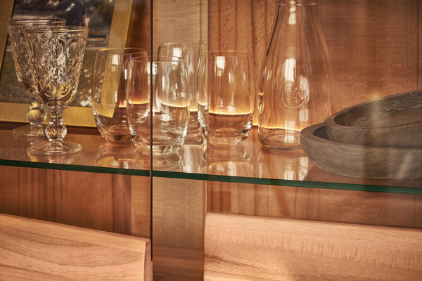 Wimmer Nyon Highboard, verschiedene hochwertige Holzarten mit Beleuchtung, Größe 178 x 151,2 x 42 cm